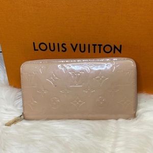 Louis Vuitton Vernis Zippy Wallet 💕
